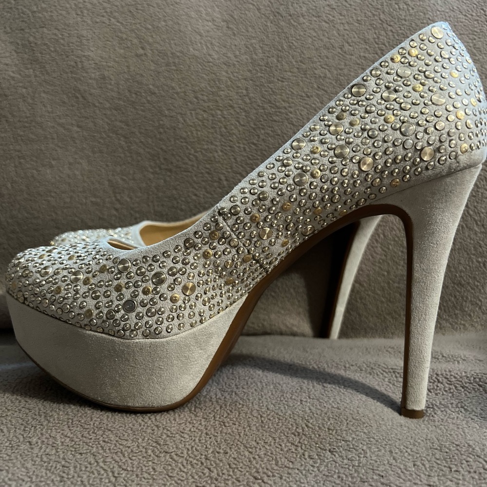 Gianni Bini Studded heels